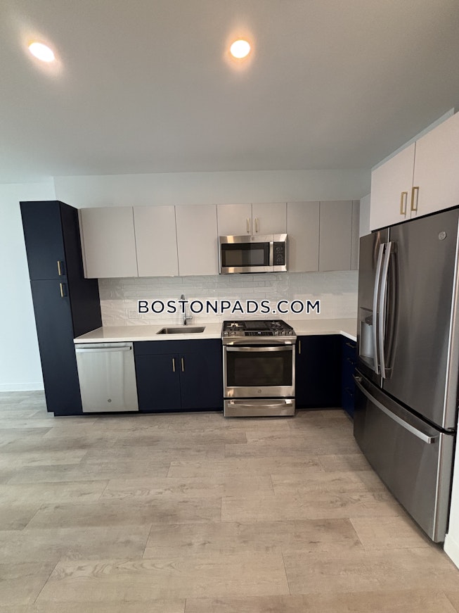 Everett - $2,700+ /mo