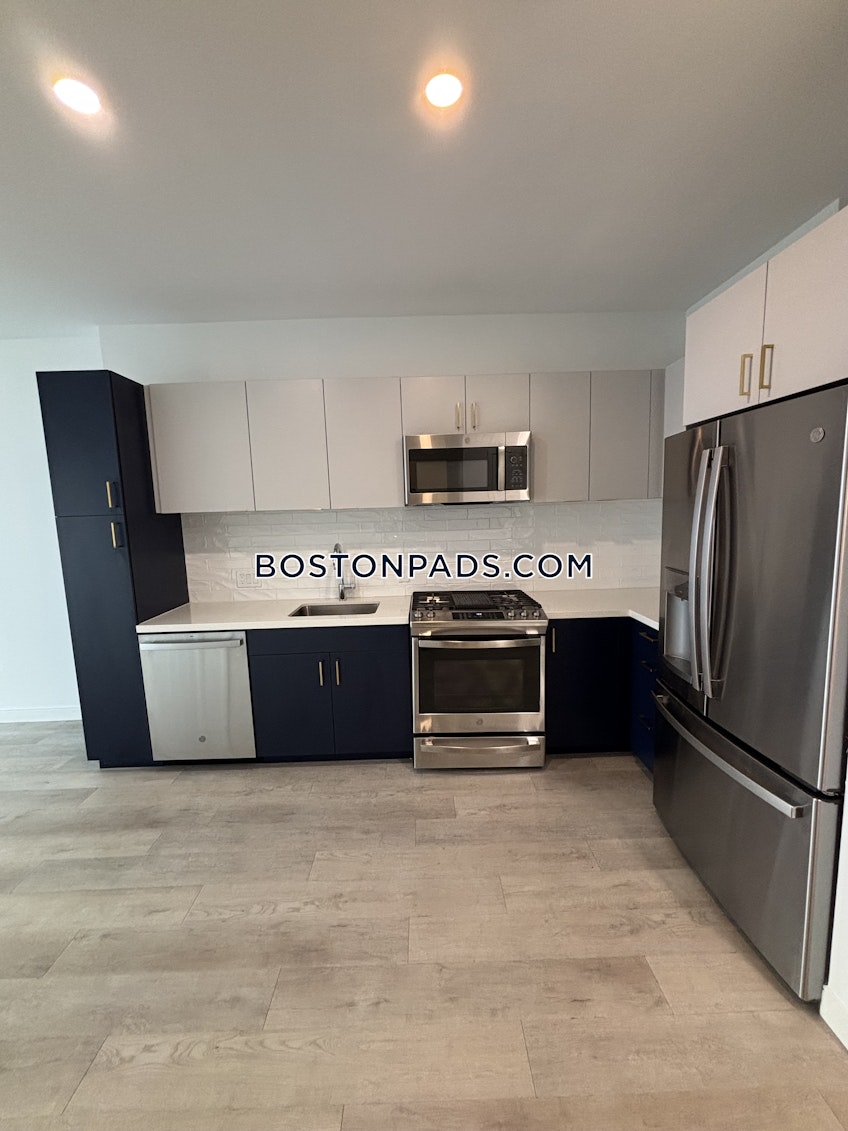 Everett - $2,700+ /month