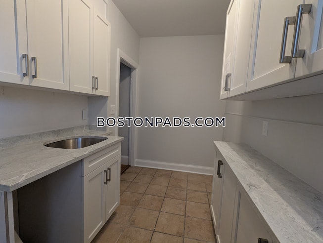 Somerville - $2,900+ /mo