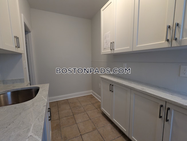 Somerville - $2,900+ /mo