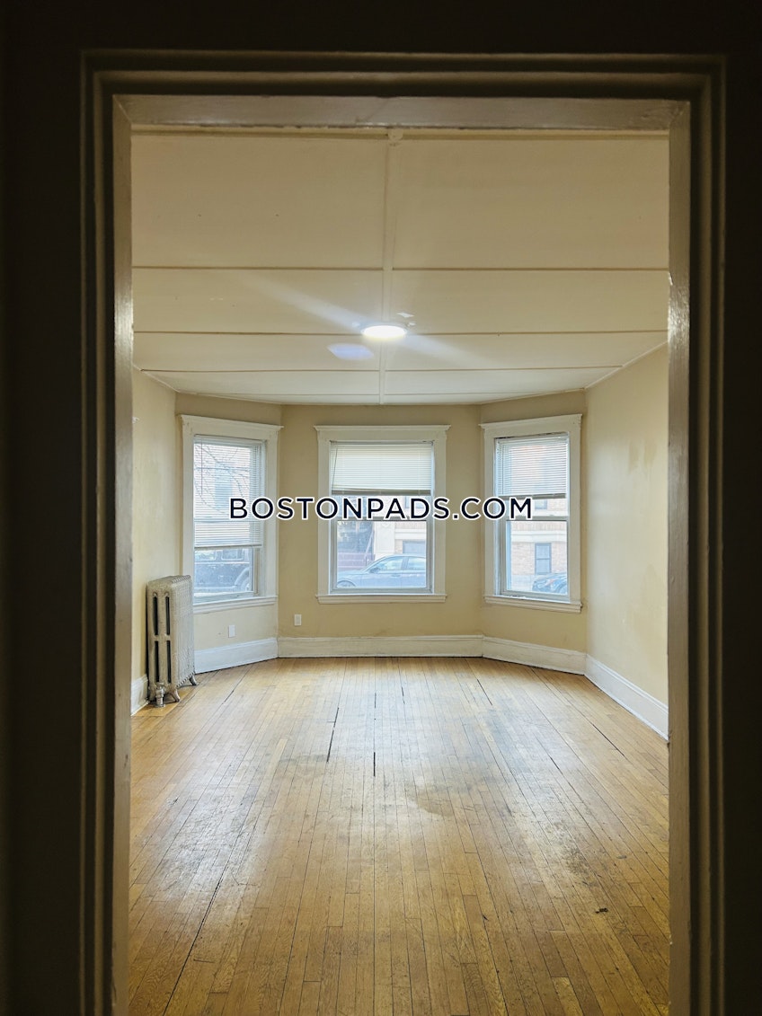 Boston - $4,200+ /month