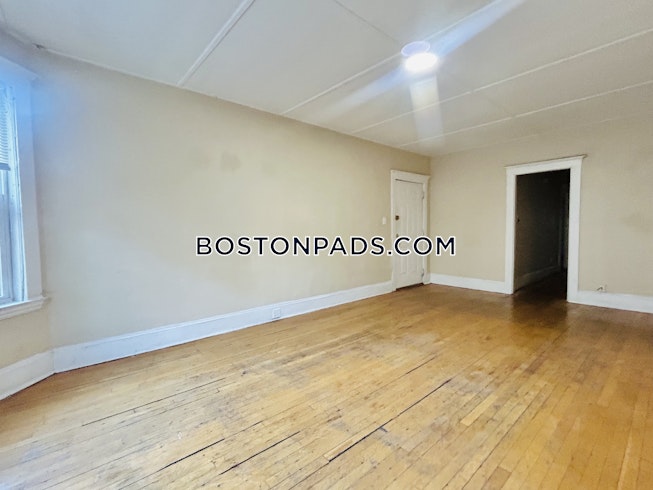 Boston - $4,200+ /mo