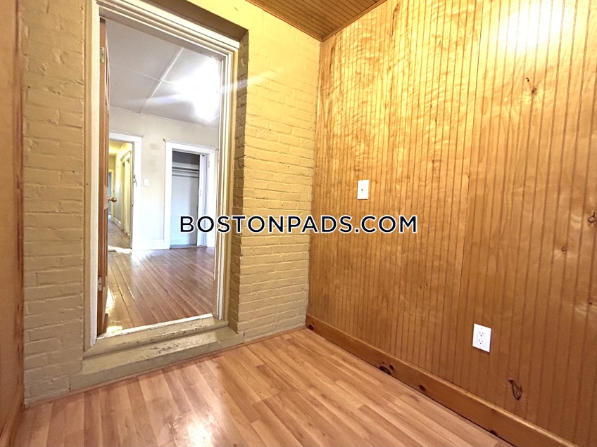 Boston - $4,200+ /month