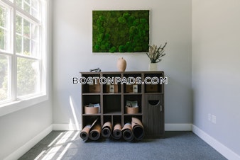 Conners Ave. Mansfield