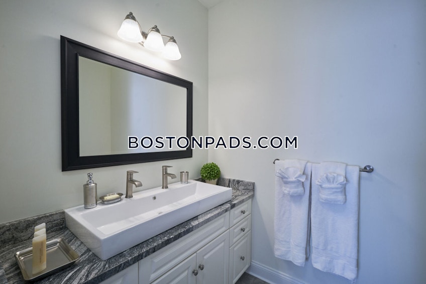 Mansfield - $3,250+ /month