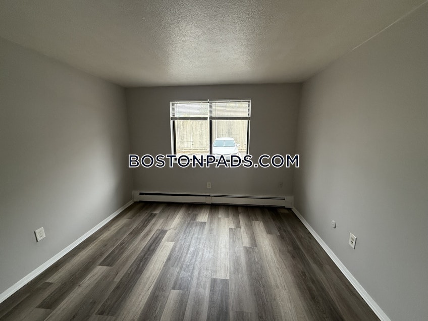 Lynn - $1,950+ /month