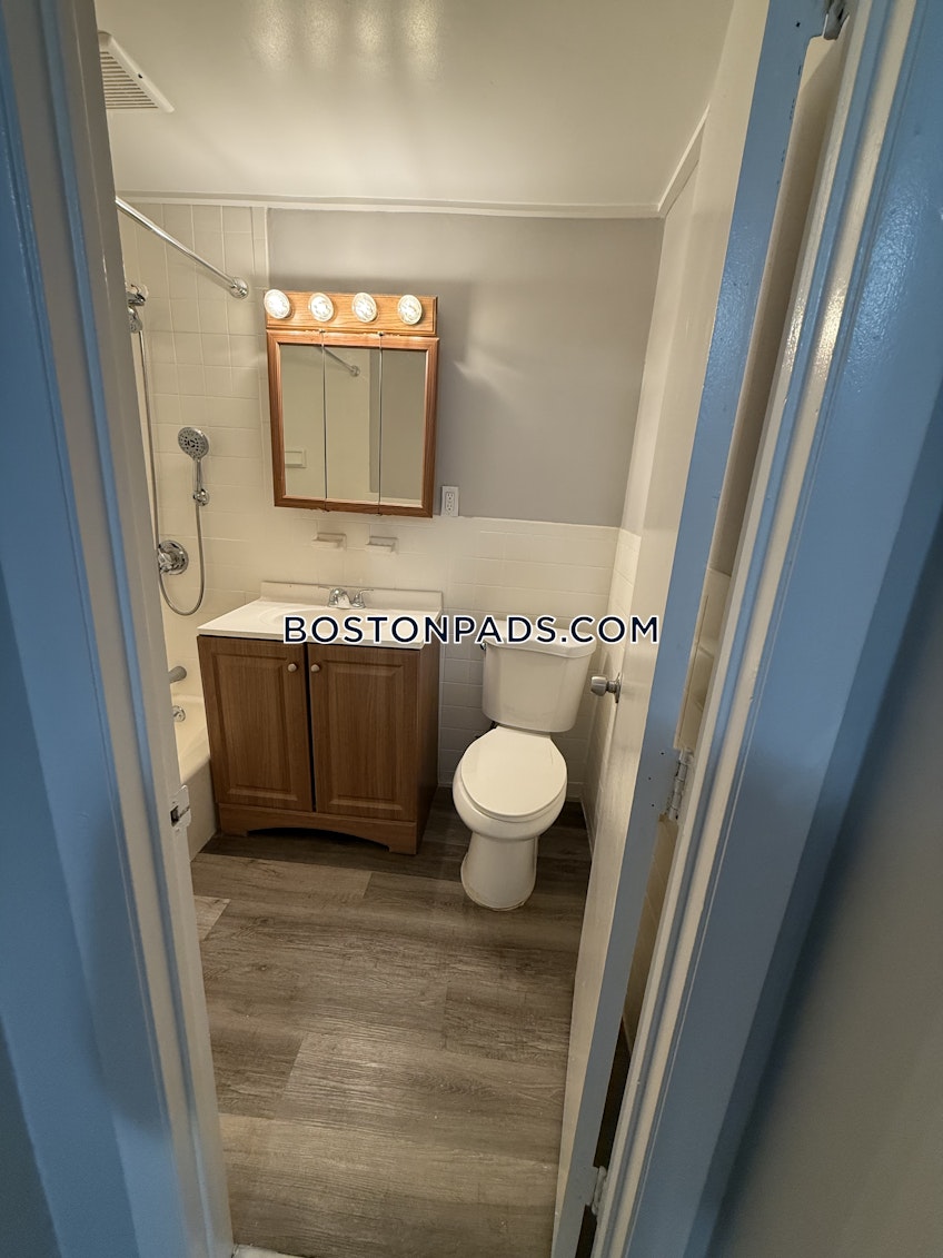 Lynn - $1,950+ /month