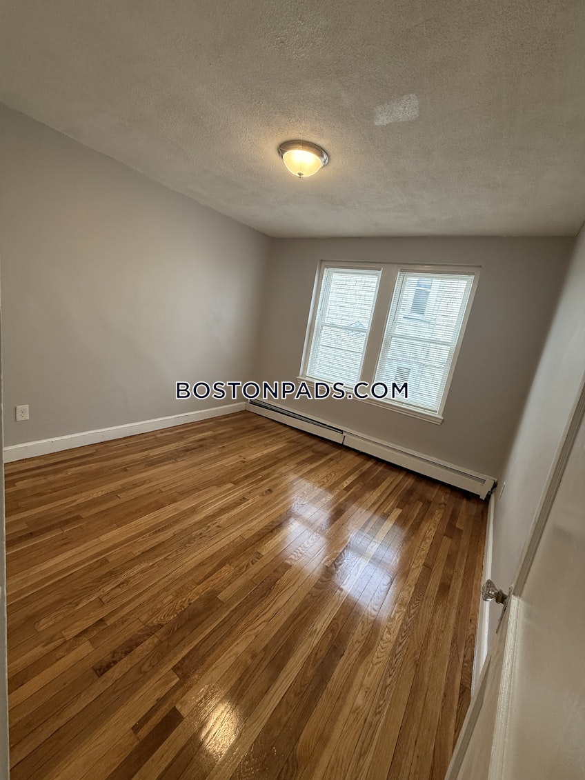 Lynn - $1,900+ /month