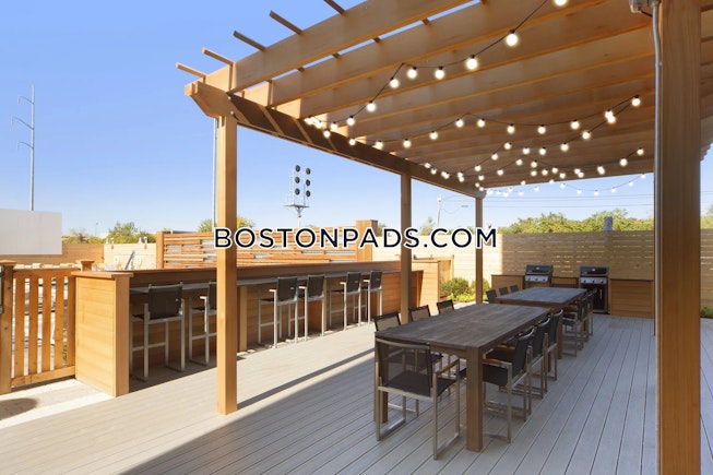 Everett - $3,125+ /mo