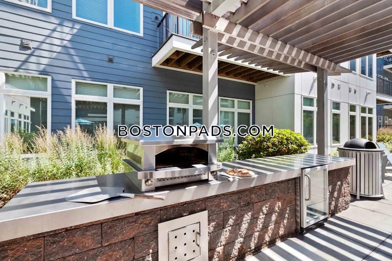 Rivers Edge Dr. Medford