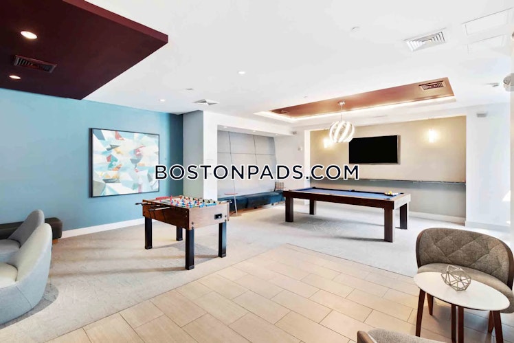 Rivers Edge Dr., Medford