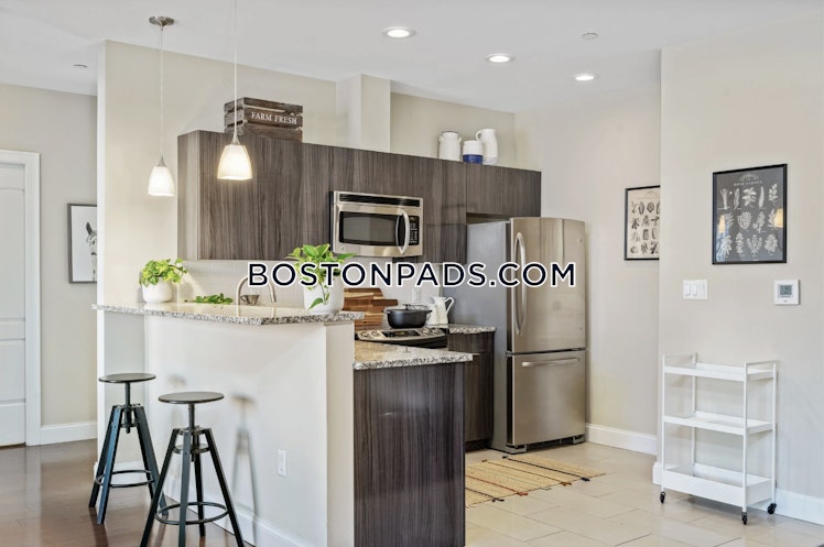 West Broadway, Boston