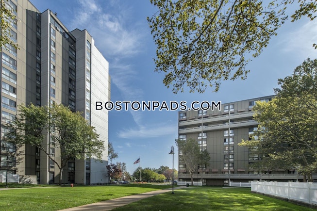 Medford - $2,885+ /mo