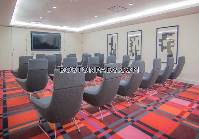 Boston - $3,085+ /mo