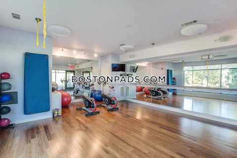 Maxwell's Green Somerville photo 17