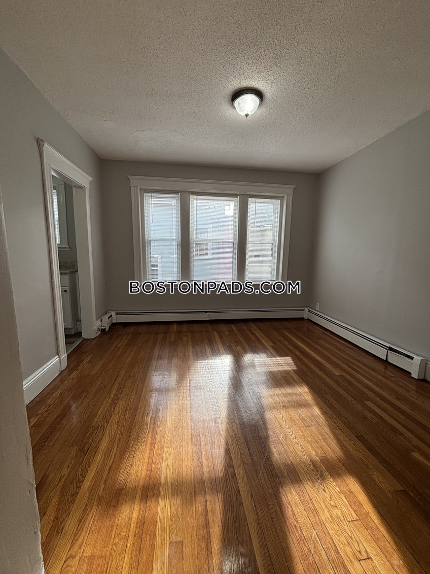 Lynn - $1,850+ /month