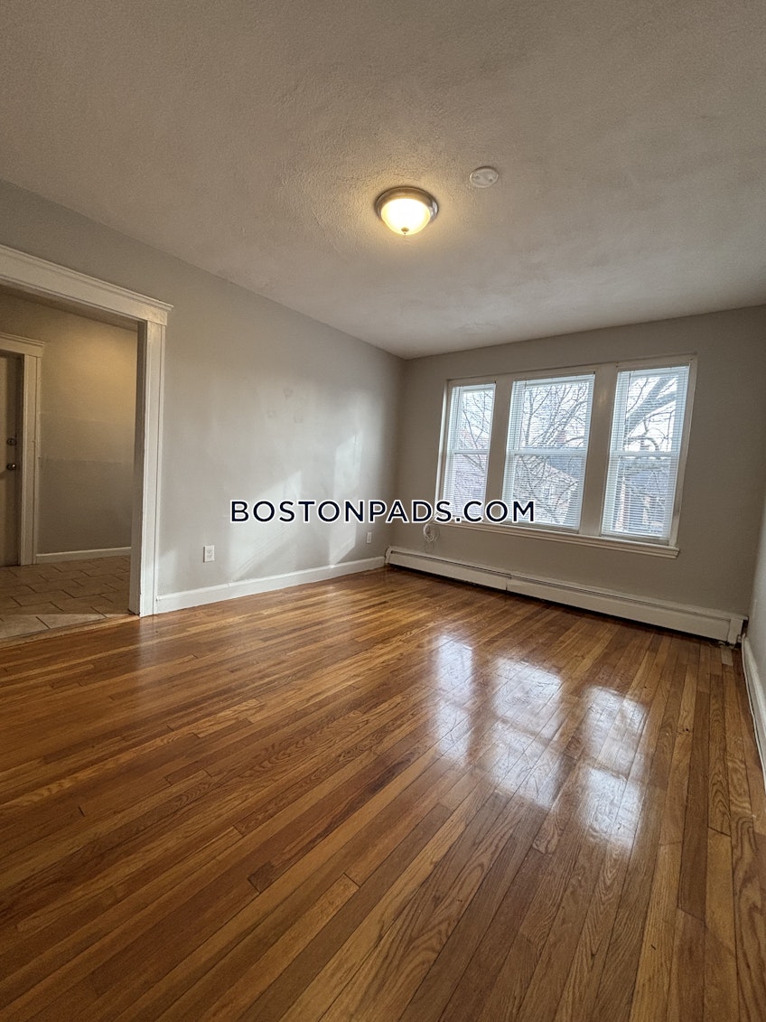 Lynn - $1,650+ /month