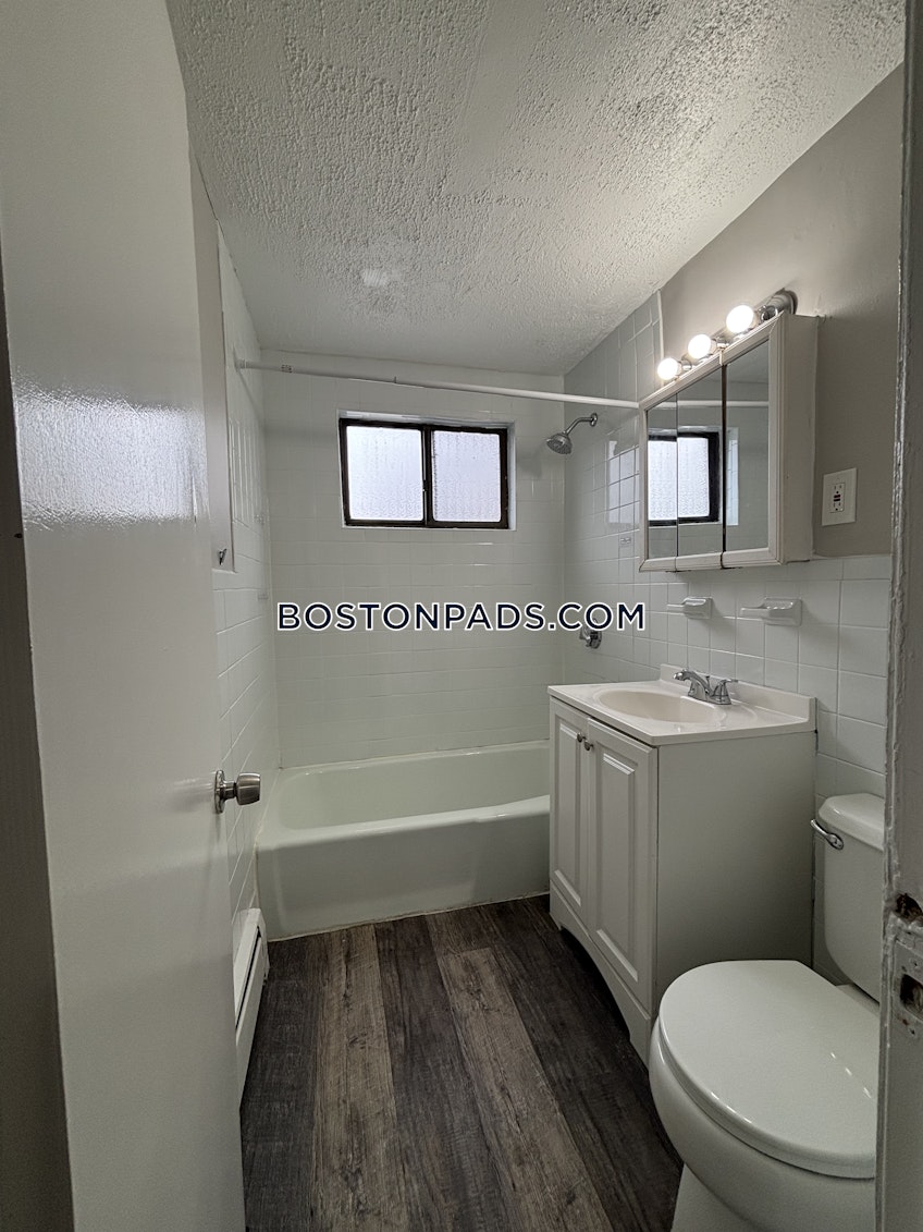 Lynn - $1,950+ /month