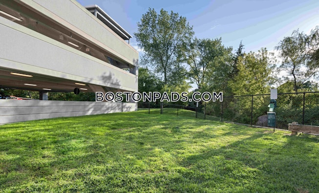 Wakefield - $3,000+ /mo