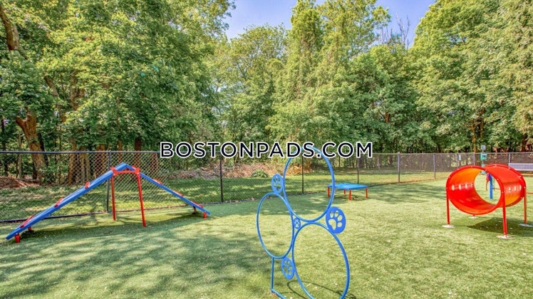 Windsor Ridge Dr., Westborough