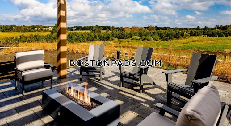 Chief Justice Cushing Highway, Scituate