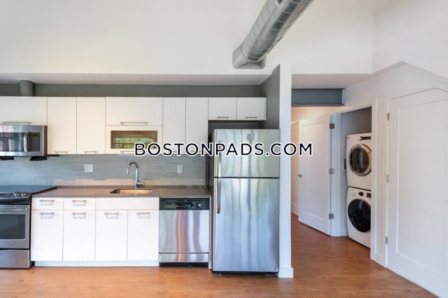 Easton - $2,405+ /mo