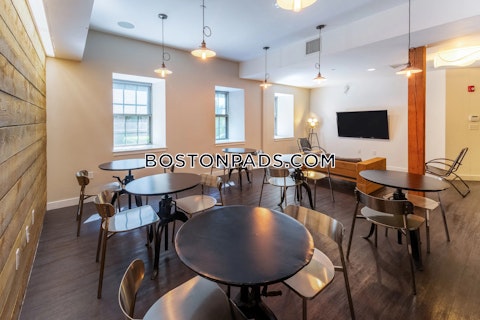 Main St. Easton photo 10