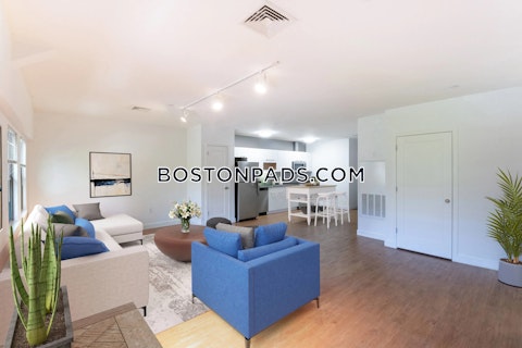 Main St. Easton photo 1