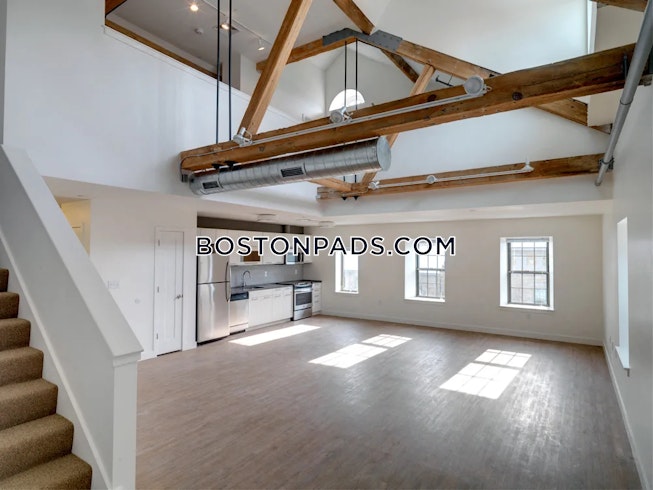 Easton - $2,905+ /mo