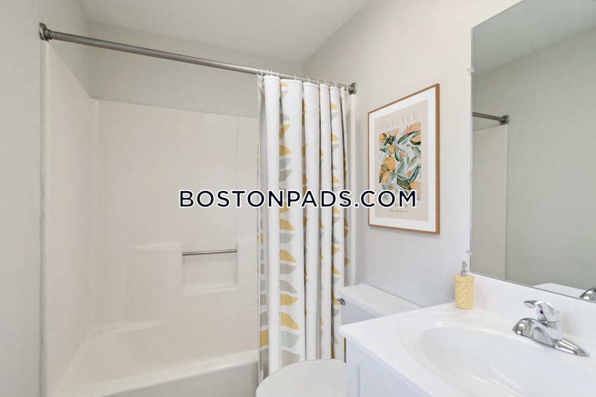 Marshfield - $2,965+ /month