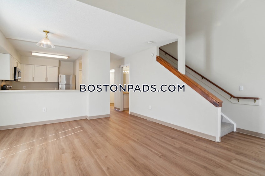 Marshfield - $3,075+ /month