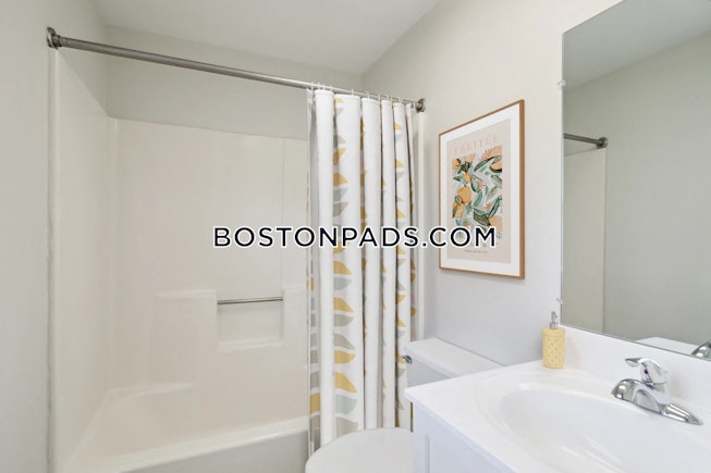 Marshfield - $3,075+ /mo