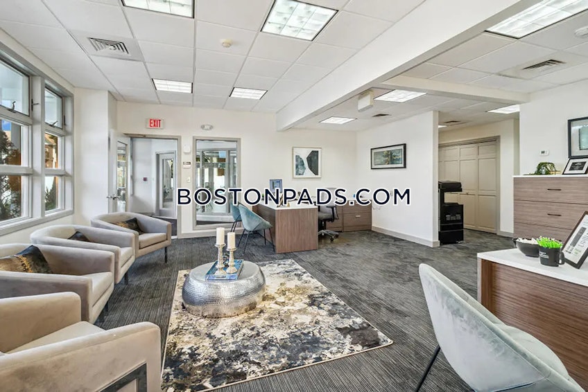 Marshfield - $2,089+ /month