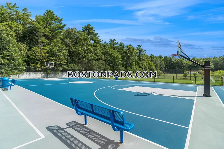 Plain St. Marshfield