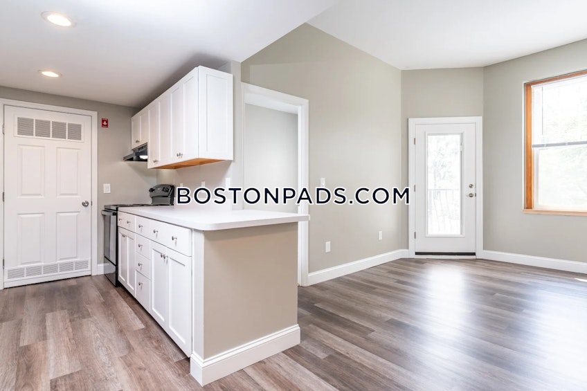 Whitman - $2,330+ /month