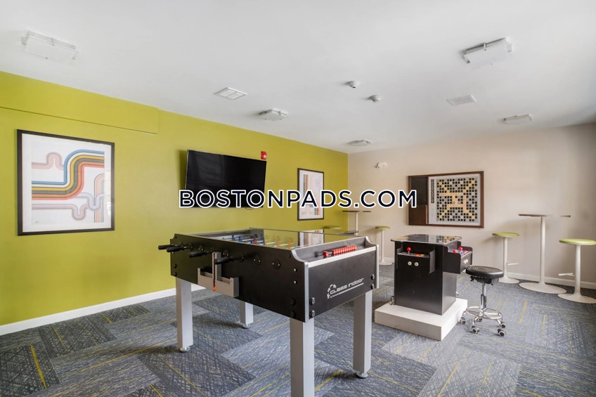 Mansfield - $3,270+ /month