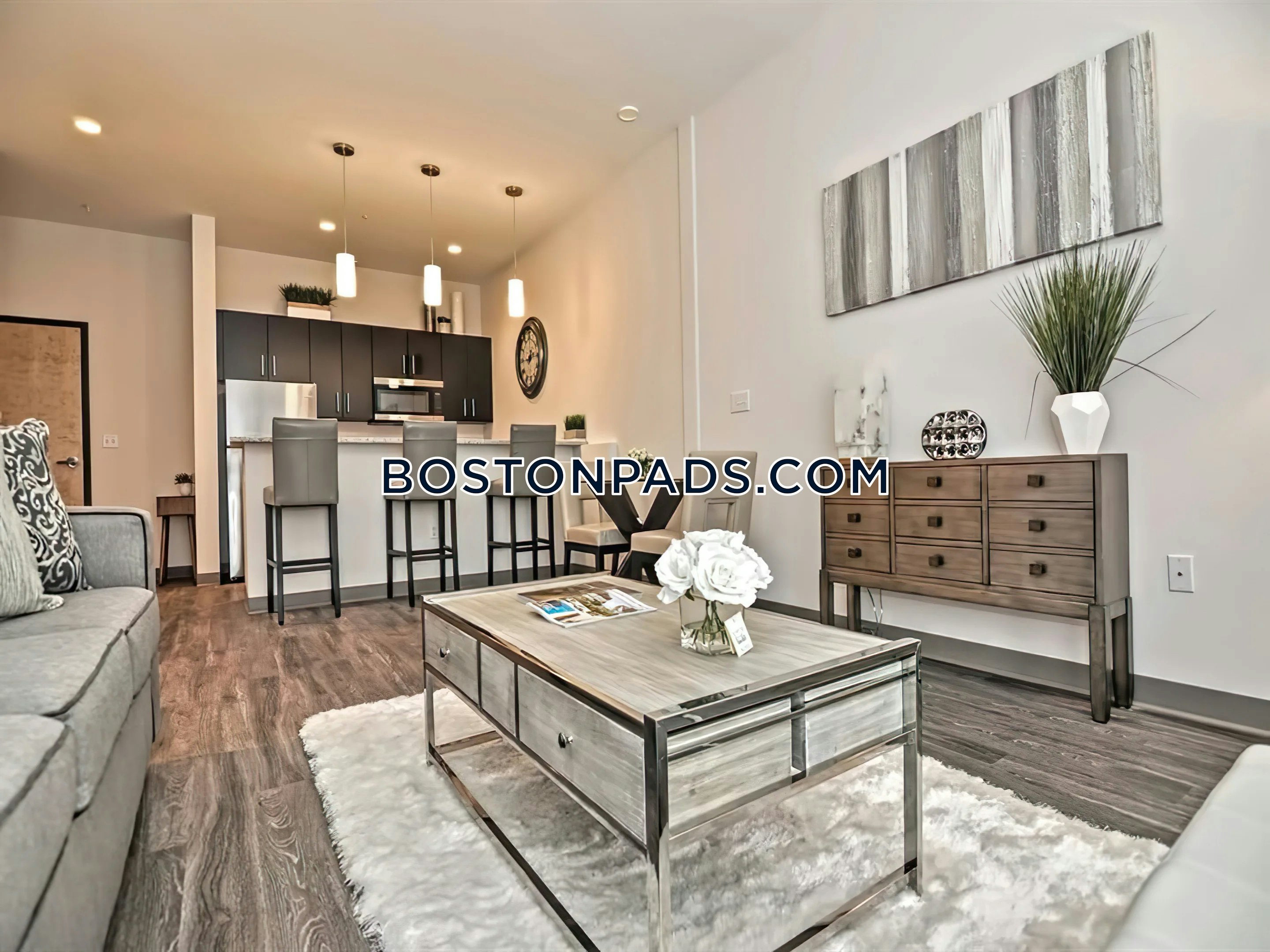 N Main St. Mansfield