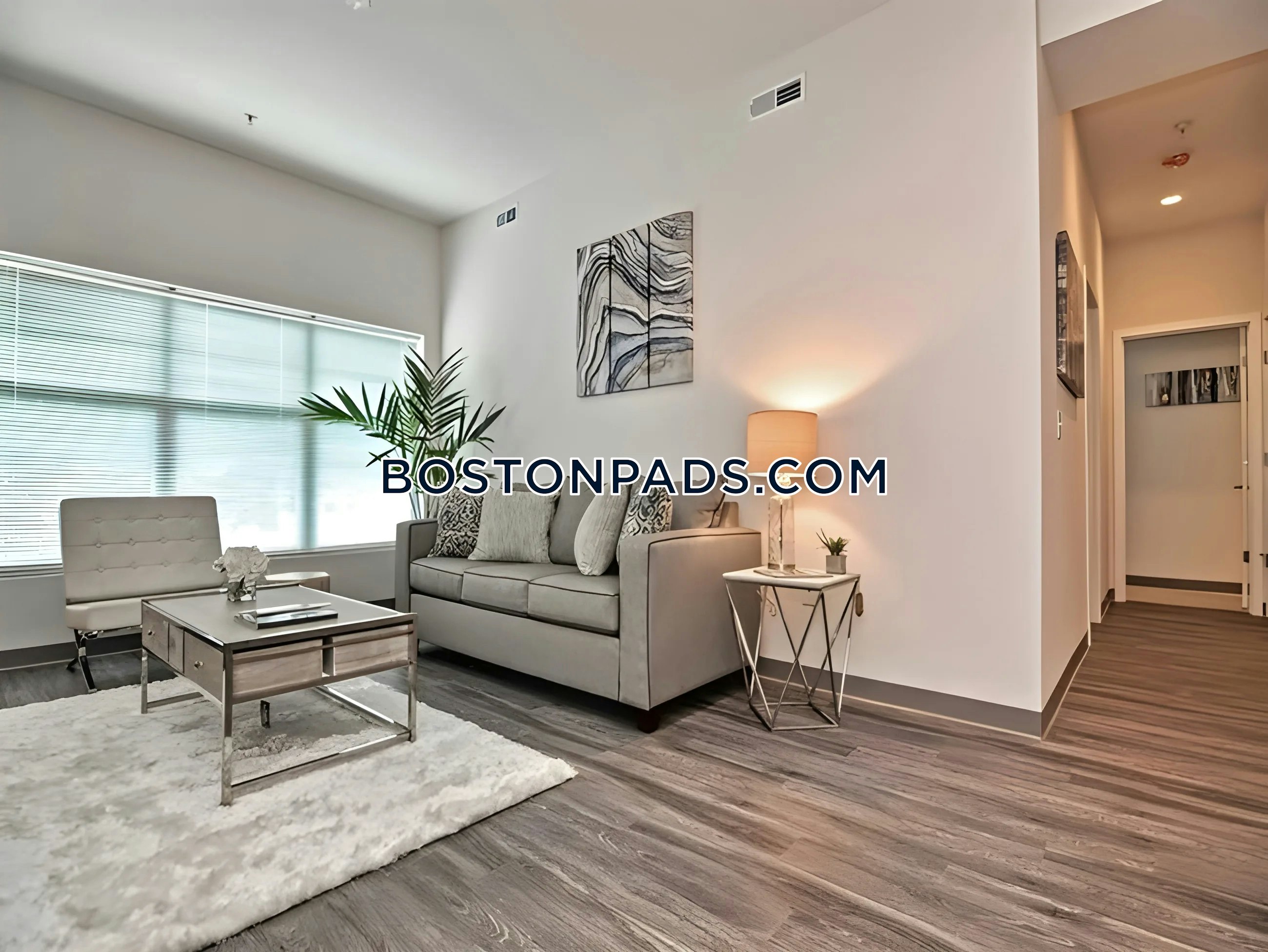 N Main St. Mansfield