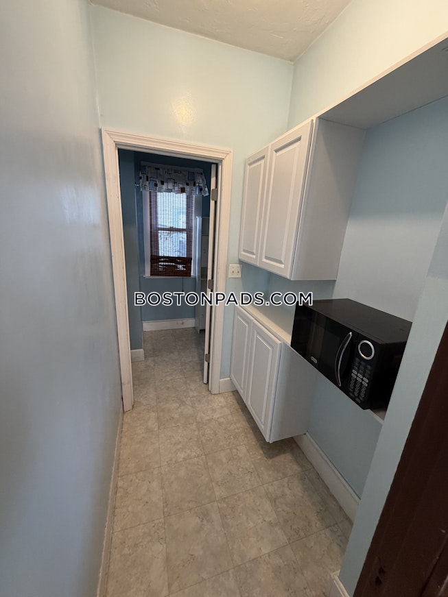 Malden - $2,400+ /mo