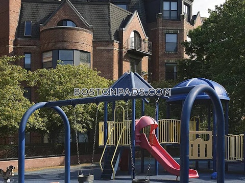 Harcourt St. Boston photo 7