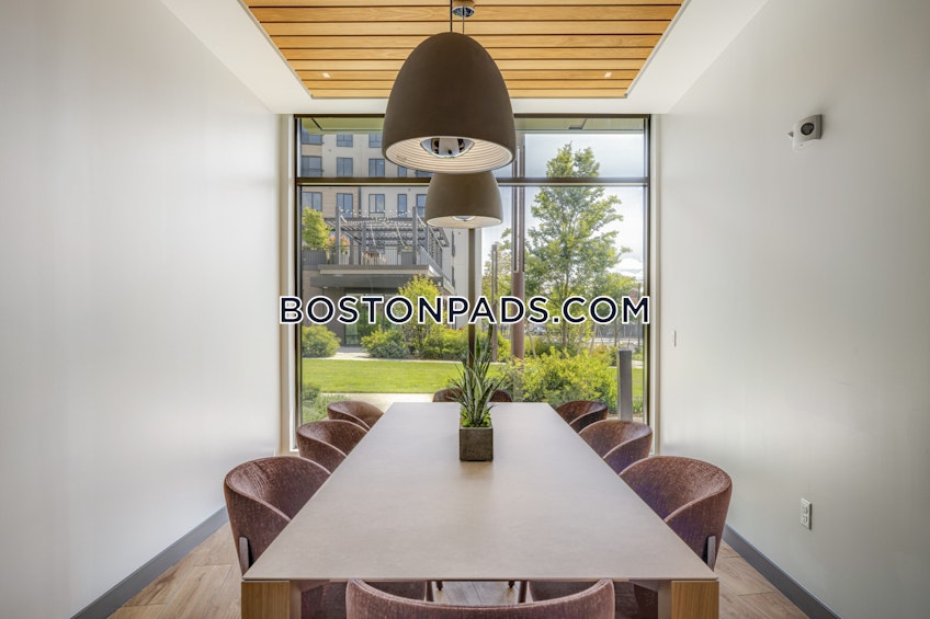 Boston - $2,990+ /month