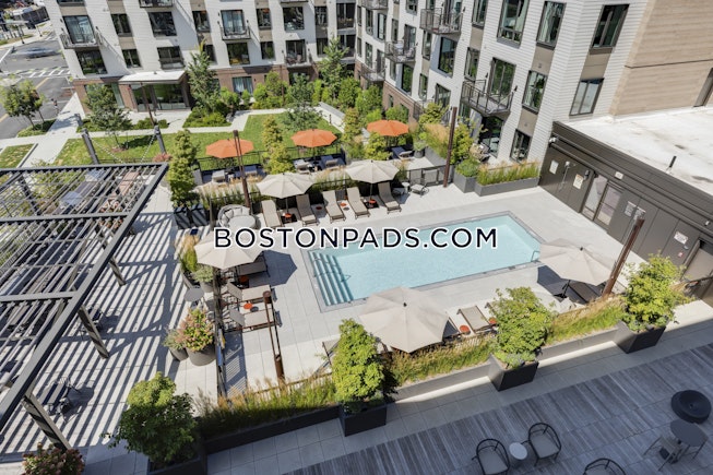 Boston - $3,260+ /mo