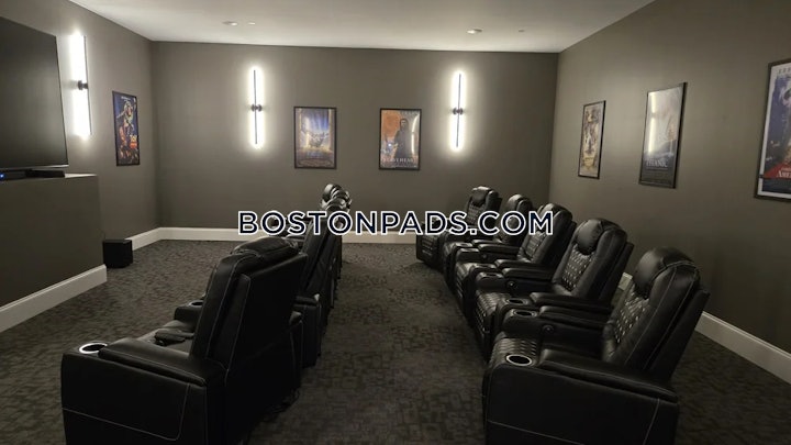 fall-river-3-bedroom-1-baths-luxury-in-fall-river-2595-8013832 