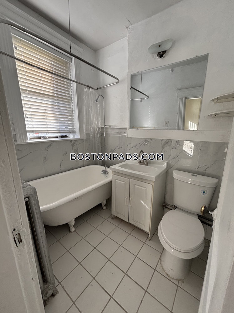 Boylston St., Boston