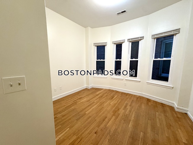 Boston - $4,000+ /mo