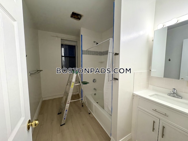 Boston - $4,000+ /mo