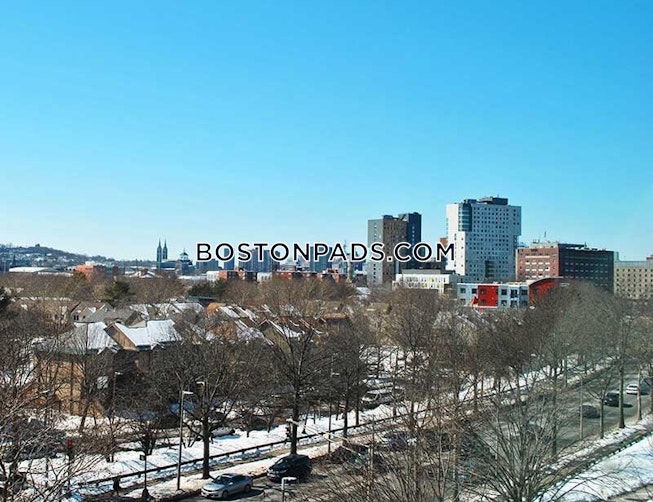 Boston - $3,199+ /mo