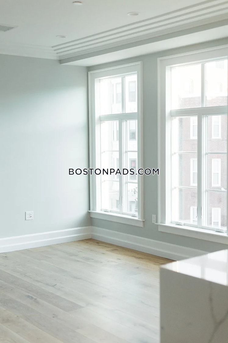 Tremont St., Roxbury Crossing