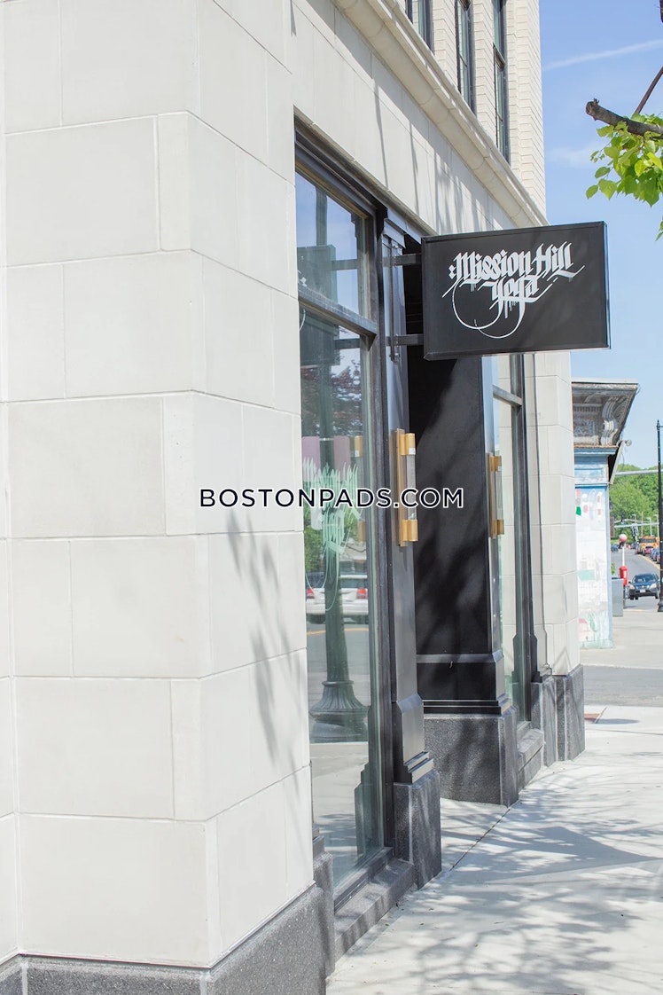 Tremont St., Roxbury Crossing