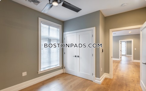 Tremont St. Roxbury Crossing photo 15